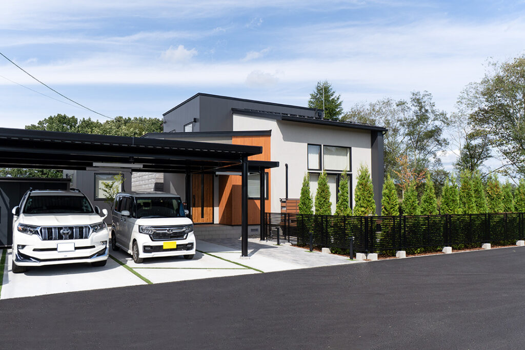 画像：上士幌町　自然と暮らす、植栽豊かな吹き抜けの住まい